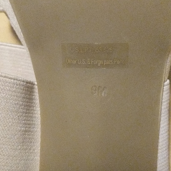 Beige Guess Heels - Picture 5 of 5